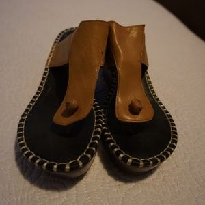 Thong platform wedges
